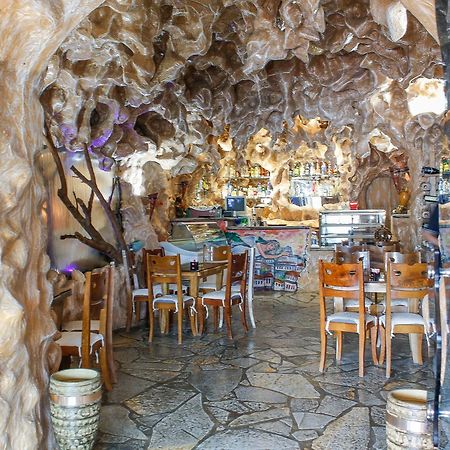 Hotel Shpella ベラト エクステリア 写真