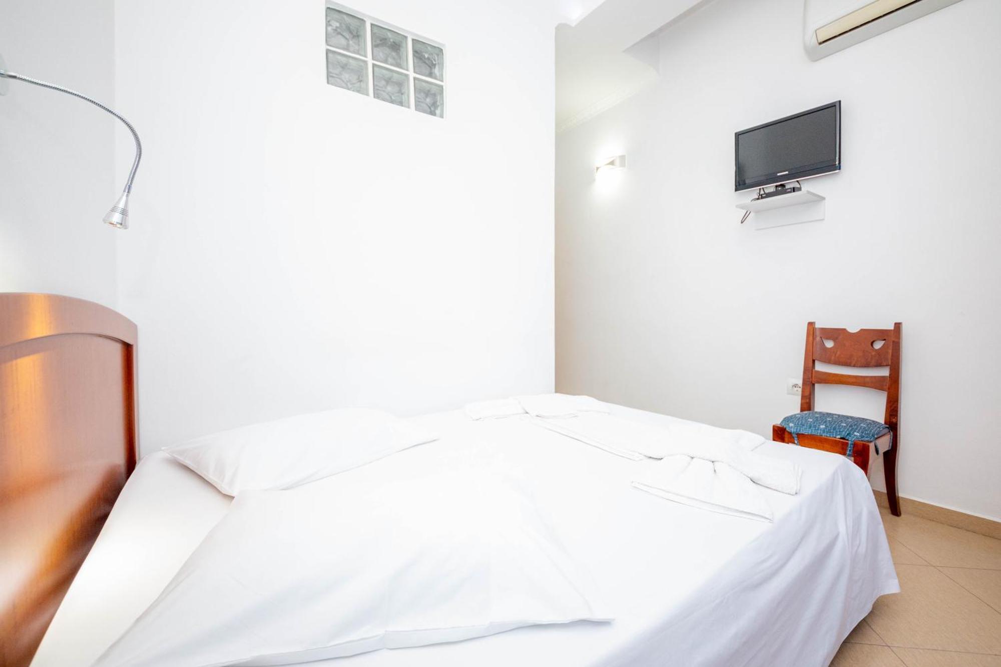 Hotel Shpella ベラト エクステリア 写真
